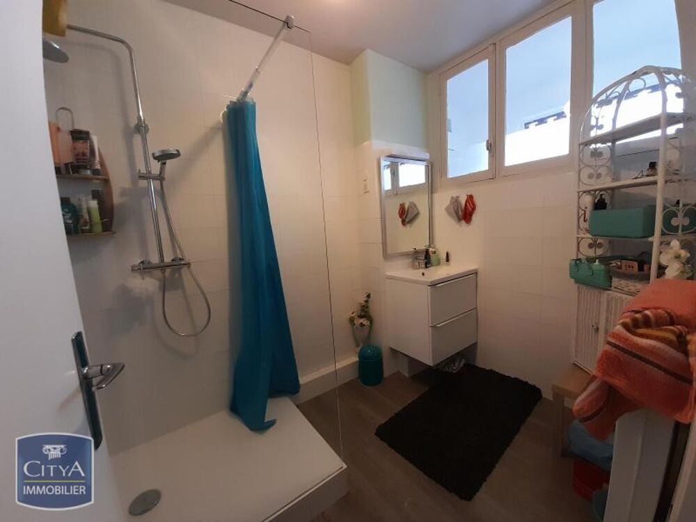 EXCLUSIVITÉ - GRAND APPARTEMENT 4 PIÈCES En location : d....