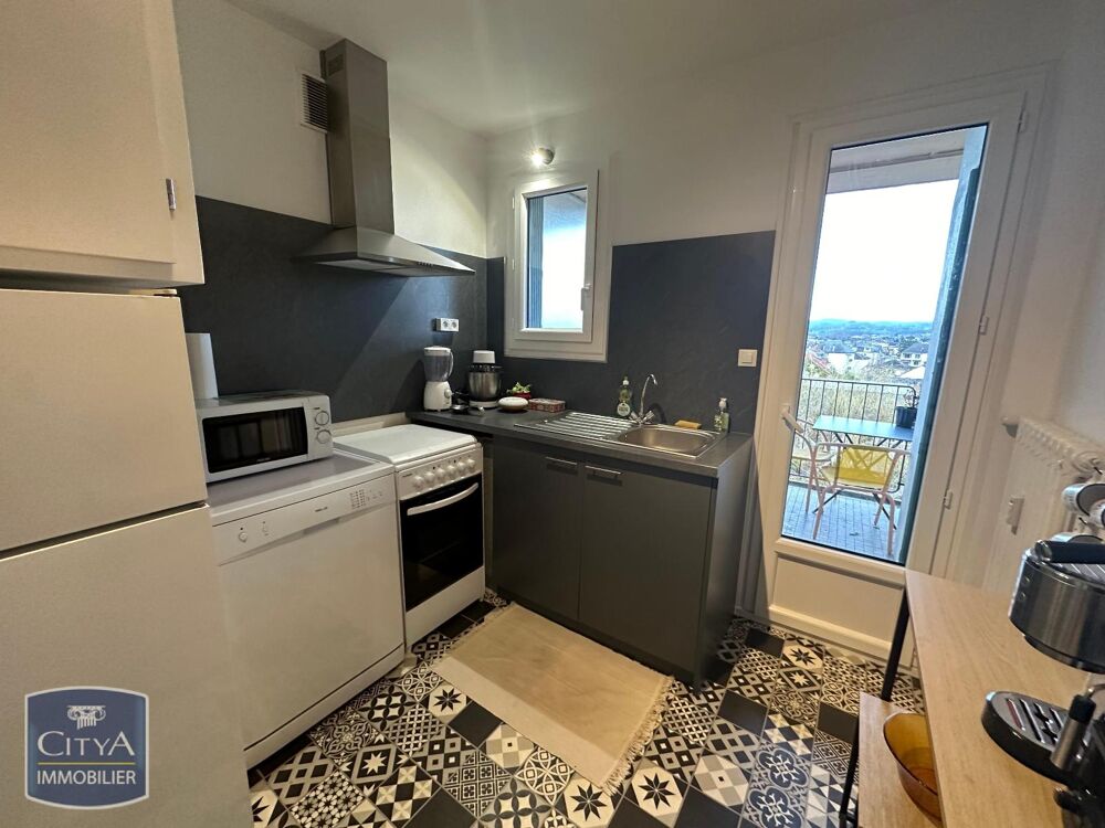 EXCLUSIVITÉ - APPARTEMENT T2 RENOVE AVEC TERRASSE ET PAR....