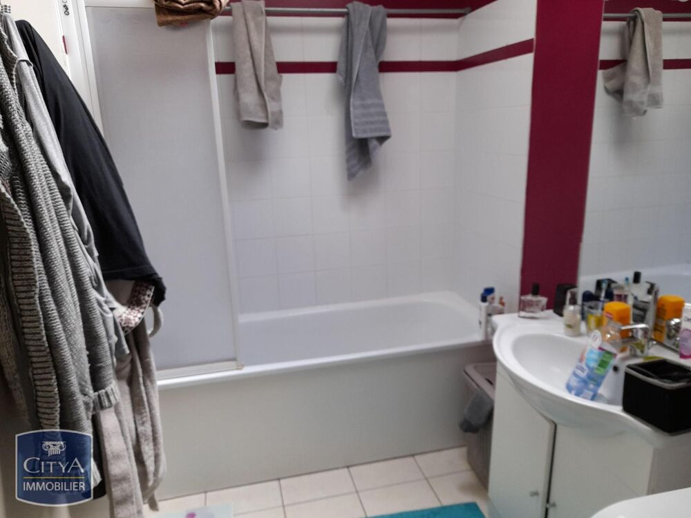 location Appartement - 3 pièce(s) - 76 m² Calais (62100)