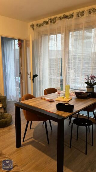  Appartement à louer 2 pièces 37 m²