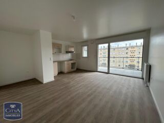  Appartement à louer 4 pièces 81 m²