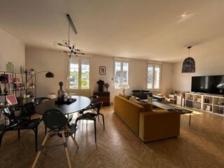  Appartement à louer 5 pièces 153 m²