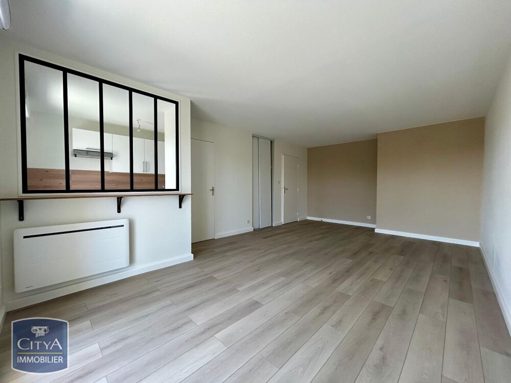EXCLUSIVITÉ - T3 RÉNOVÉ À NEUF AVEC BALCON ET PARKING - ....