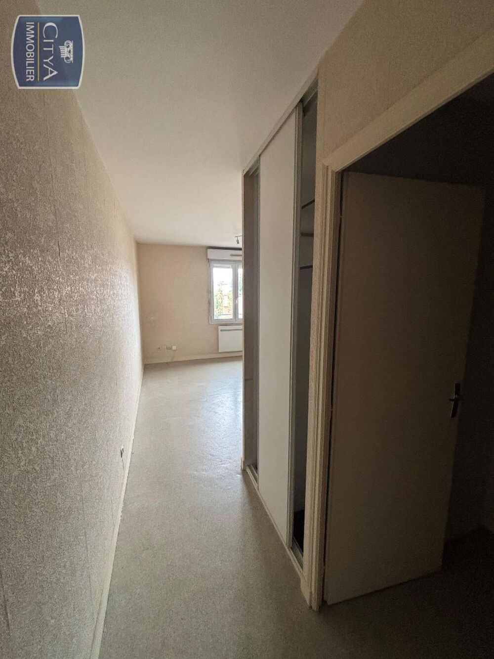 location Appartement - 1 pièce(s) - 23 m² Poitiers (86000)