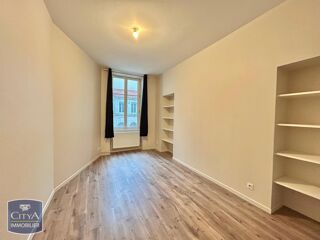  Appartement à louer 2 pièces 66 m²