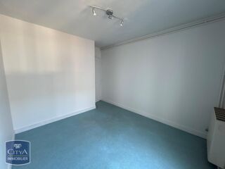  Appartement à louer 5 pièces 90 m²