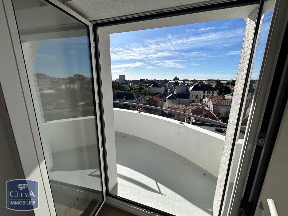 Hyper centre - À LOUER : Appartement T1 situé à Cholet, ....