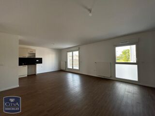  Appartement à louer 3 pièces 77 m²