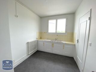  Appartement à louer 4 pièces 80 m²