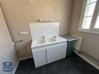  Appartement à louer 3 pièces 75 m²