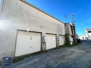  Parking / Garage � louer 