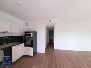 location Appartement - 3 pièce(s) - 75 m² Poitiers (86000)