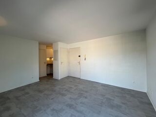  Appartement à louer 2 pièces 33 m²