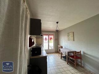  Appartement à louer 4 pièces 79 m²