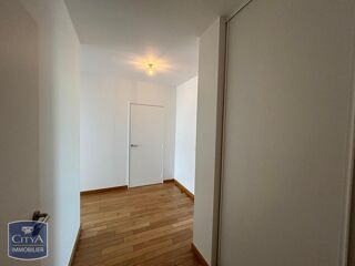 Appartement à louer 4 pièces 116 m²