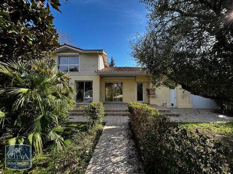   Location Maison Maison - 7 pi�ce(s) - 199 m�