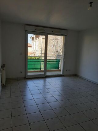  Appartement à louer 3 pièces 69 m²