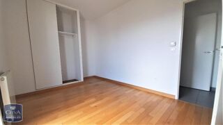  Appartement à louer 4 pièces 104 m²