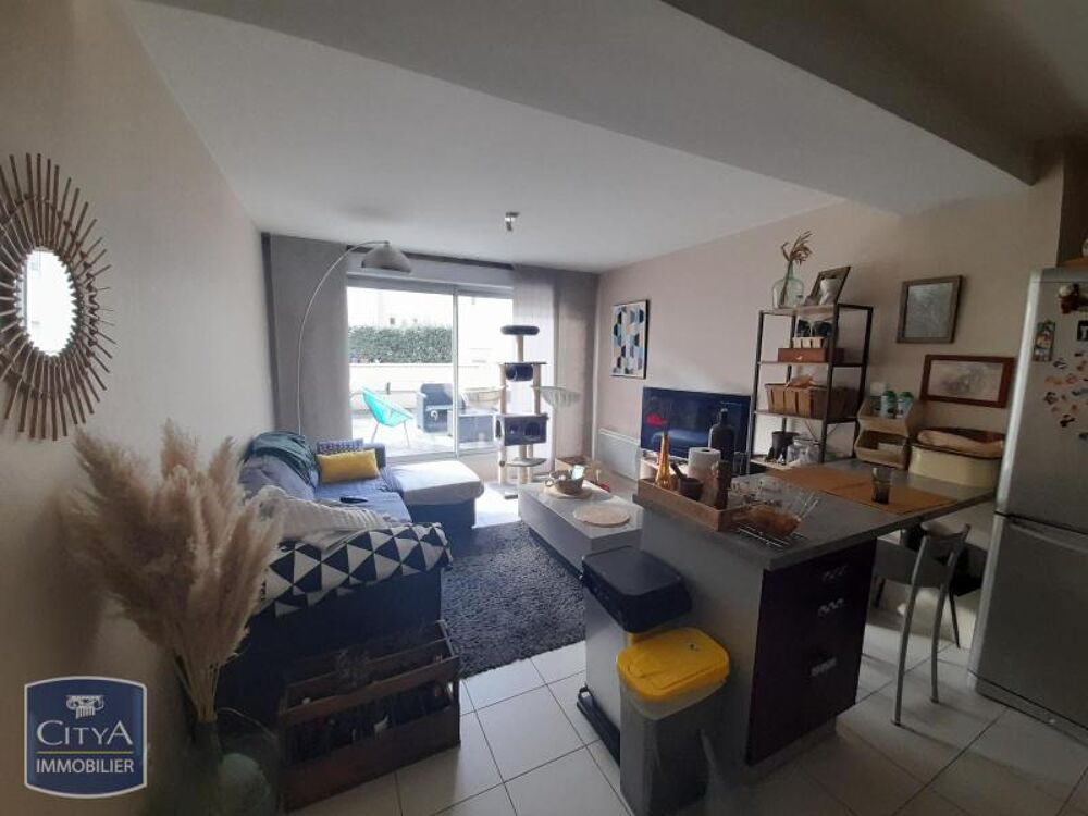 location Appartement - 2 pièce(s) - 65 m² Limoges (87000)