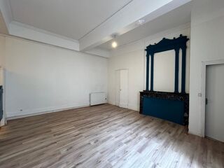  Appartement à louer 2 pièces 71 m²