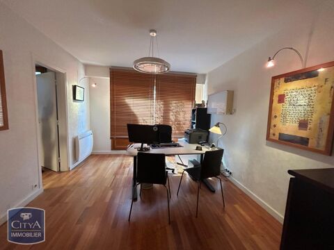 LOCAL PROFESSIONNEL - SAINT MARTIN A louer : Local pr... 889 29200 Brest