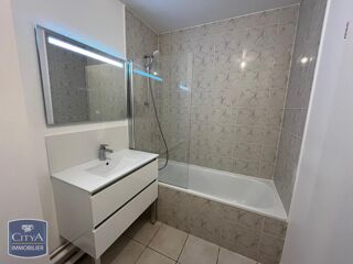  Appartement à louer 5 pièces 110 m²