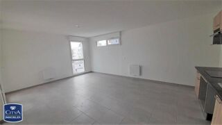  Appartement à louer 4 pièces 85 m²