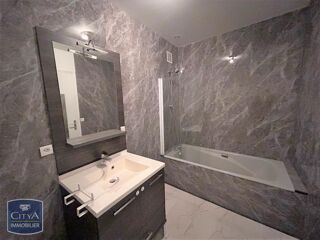  Appartement à louer 4 pièces 71 m²