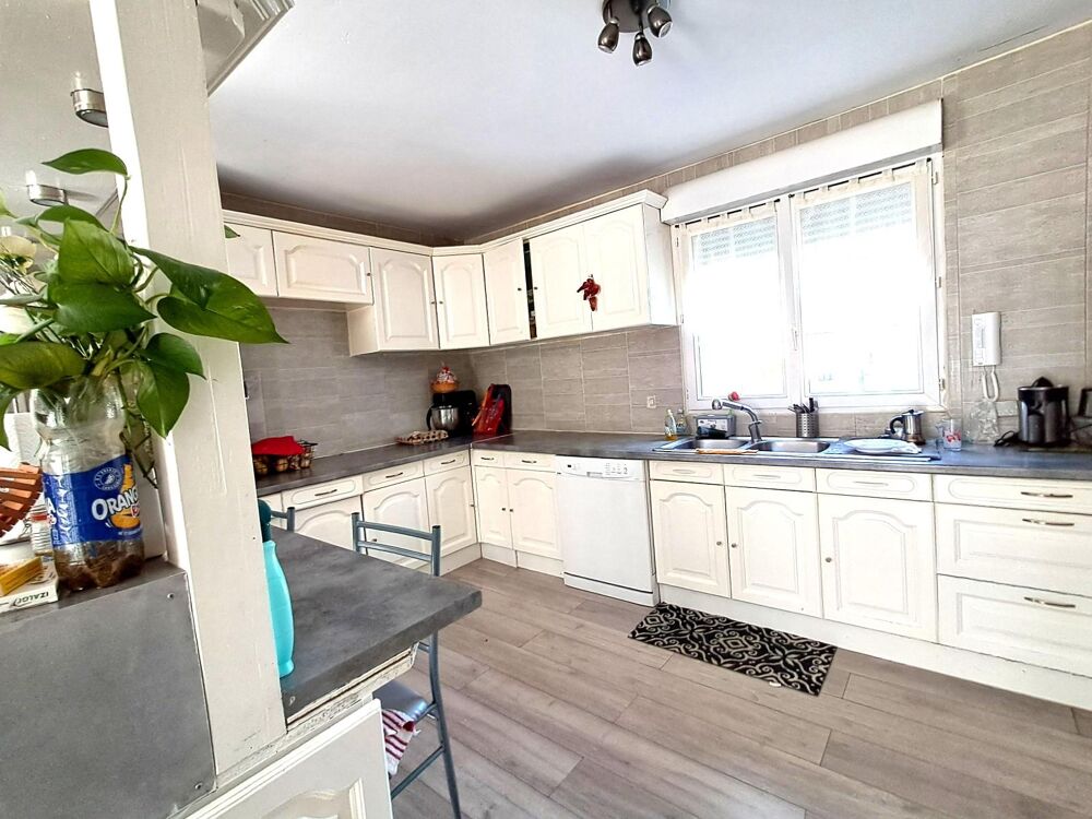 MAISON 2 APPARTEMENTS DECINES CENTRE - Exceptionnel au c....