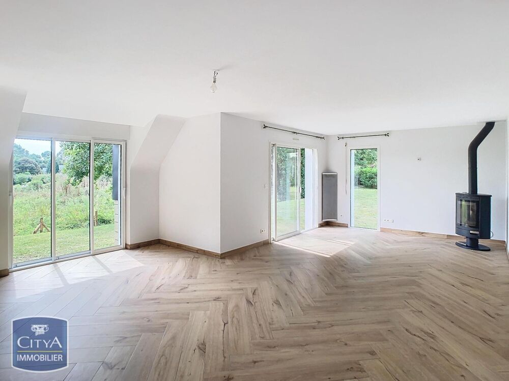 location Maison - 5 pièce(s) - 130 m² Locoal-Mendon (56550)