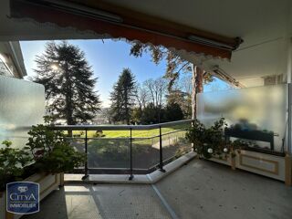  Appartement à louer 5 pièces 128 m²