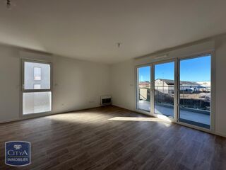  Appartement à louer 3 pièces 64 m²