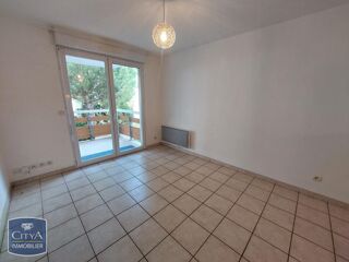  Appartement à louer 2 pièces 33 m²
