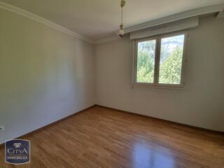  Appartement à louer 4 pièces 95 m²