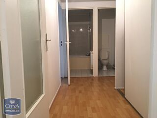  Appartement à louer 2 pièces 55 m²