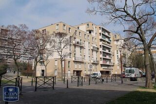  Parking / Garage à louer 