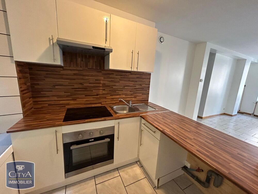 À LOUER : Appartement T3 situé à Sedan, dans le départem....