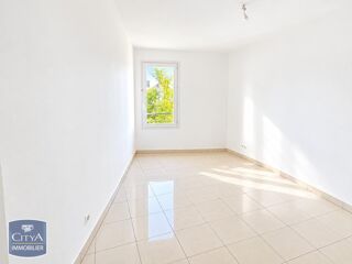  Appartement à louer 3 pièces 69 m²