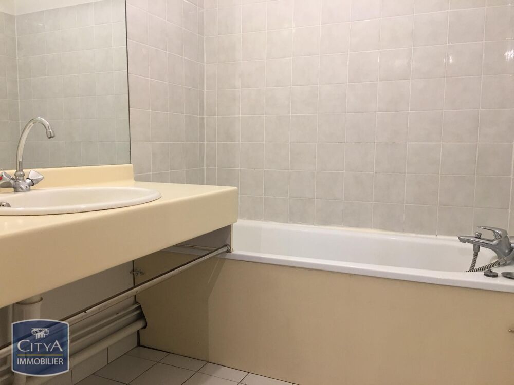 location Appartement - 2 pièce(s) - 55 m² Lyon 7