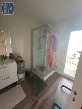  Appartement à louer 3 pièces 65 m²