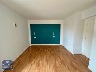  Appartement à louer 3 pièces 78 m²