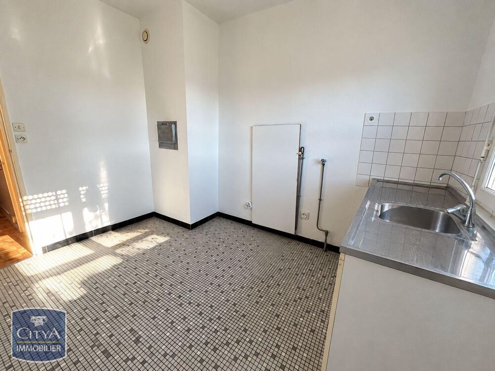 Gare Nord - À LOUER : Appartement T1 situé Résidence BAR....