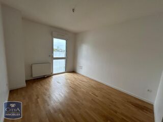  Appartement à louer 5 pièces 126 m²