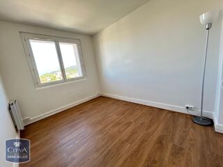  Appartement à louer 3 pièces 