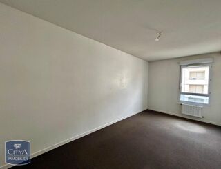  Appartement à louer 4 pièces 89 m²