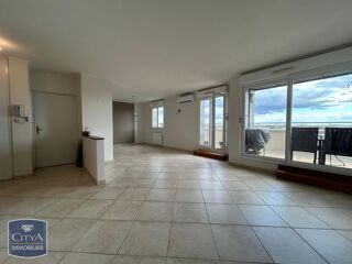  Appartement à louer 4 pièces 104 m²