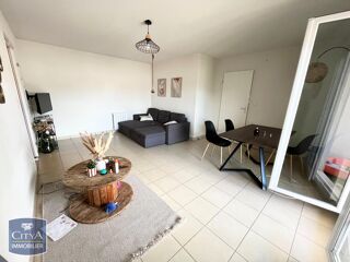  Appartement à louer 3 pièces 64 m²