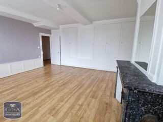  Appartement à louer 4 pièces 97 m²