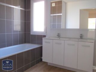  Appartement à louer 3 pièces 71 m²