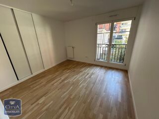  Appartement à louer 4 pièces 87 m²